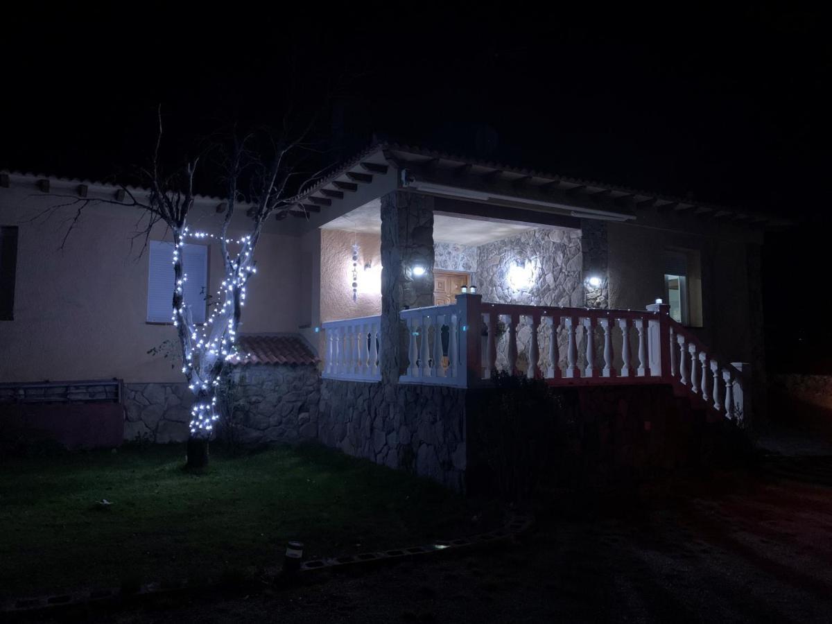 Villa Pancorbo Velayos Exterior photo